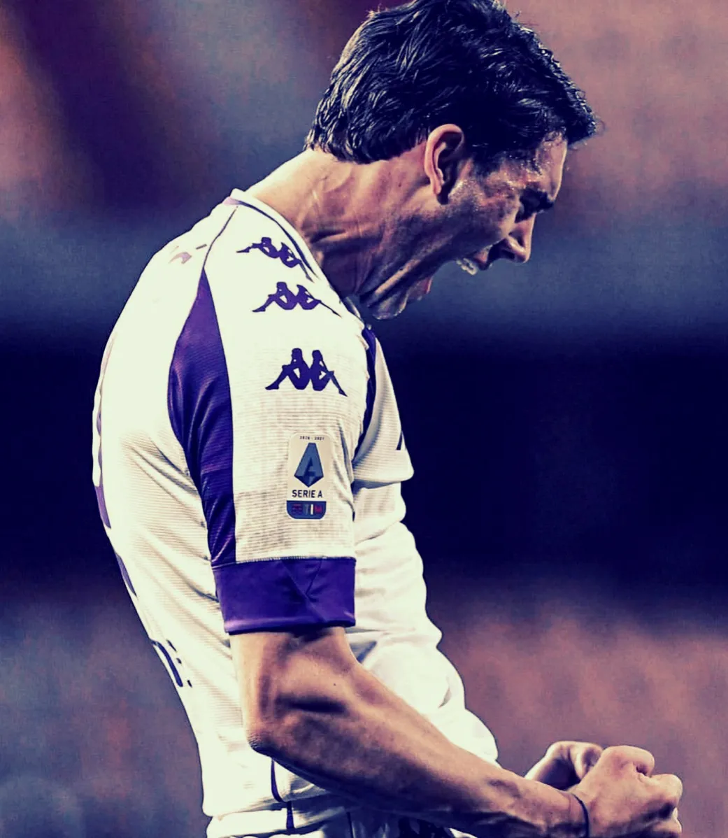 Fiorentina, Vlahovic spegne le voci sull'addio: "A Firenze sto benissimo, mi amano"