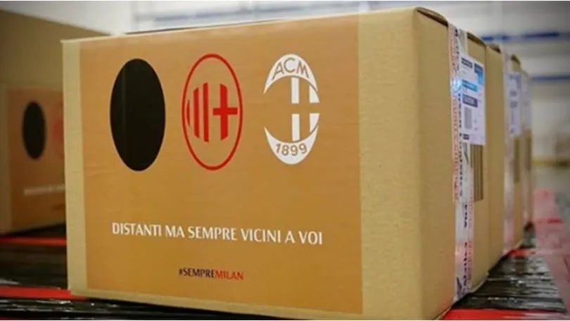 Milan: consegna di care pack per gli abbonati