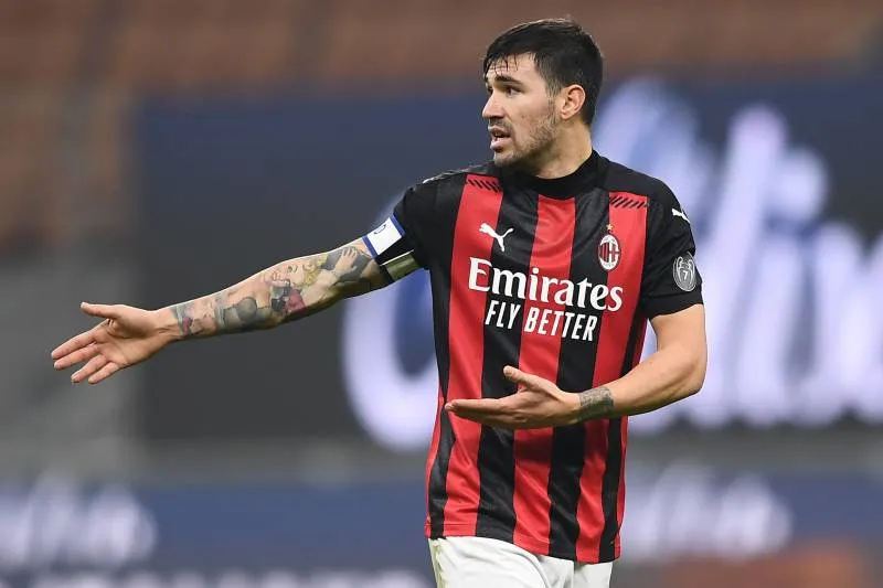 Milan, l’esplosione di Kalulu allontana Romagnoli: la Lazio chiama