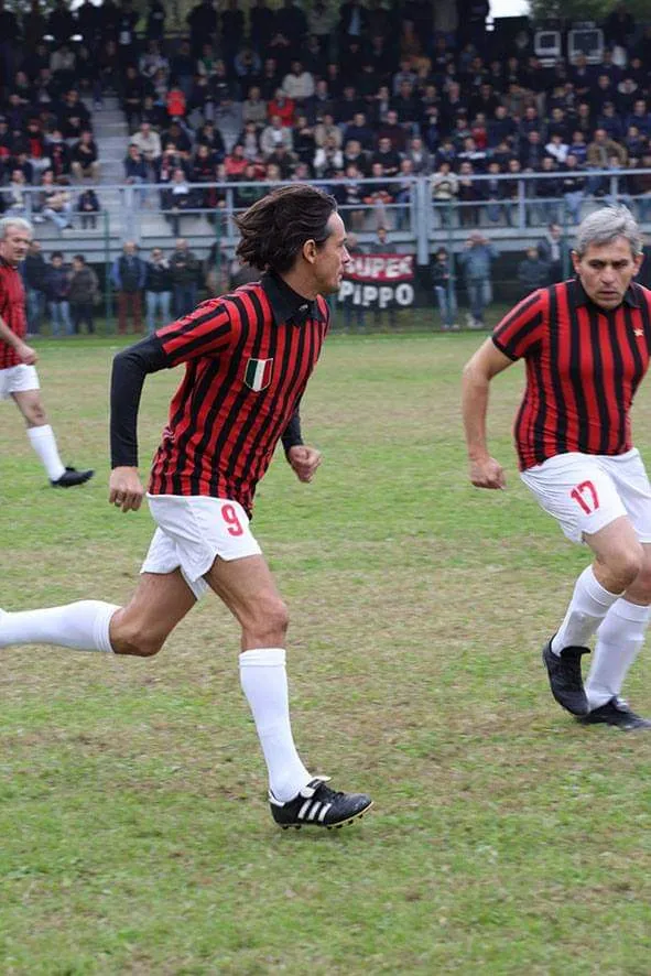 Stefano Melegari con Pippo Inzaghi durante una partita di beneficienza