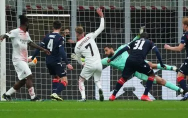 Un Milan irriconoscibile pareggia 1-1 con la Stella Rossa e vola agli ottavi