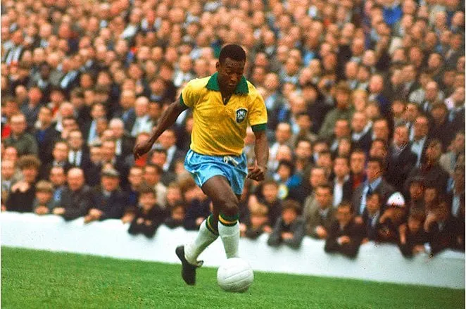 Pelé, aperto al pubblico il mausoleo di O Rey
