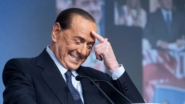 Ibrahimovic a Sanremo, non si placano le polemiche: l’ex presidente Berlusconi “Probabilmente deve riposare”