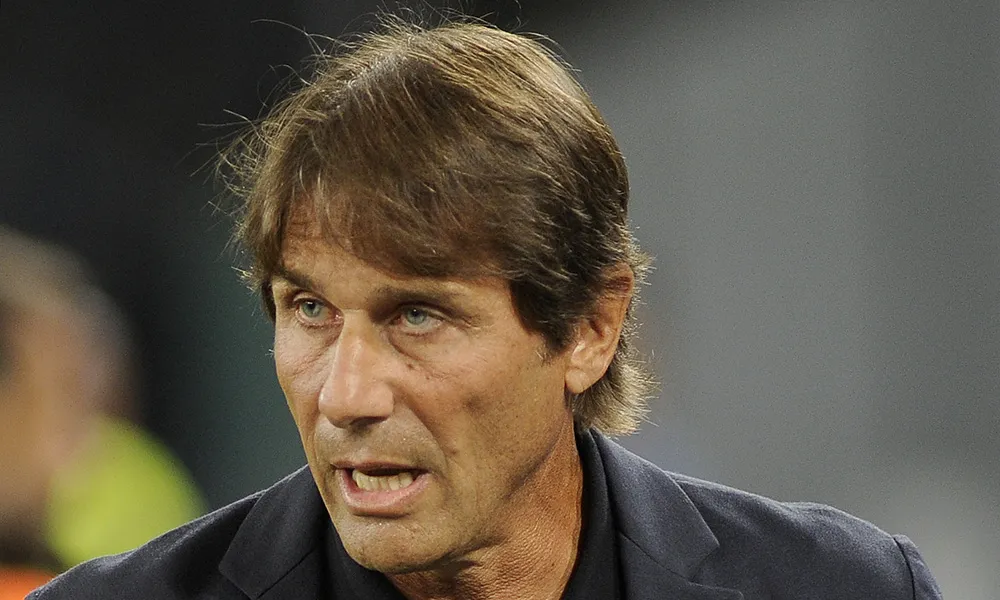 Napoli, Conte: "Non c'è alcun caso De Bruyne, devo pensare a tutta la rosa. Siamo in emergenza, Elmas può cambiare ruolo. Lo Sporting..."