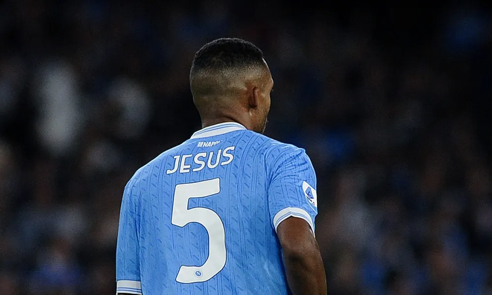 Napoli, Juan Jesus: "De Bruyne? La squadra non è influenzata. Col Milan non abbiamo subito ma c'è da migliorare. In 7 contro Leao? Dico che..."