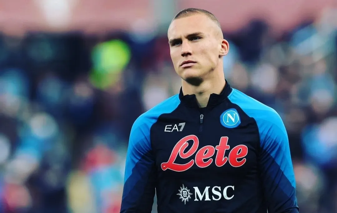 Calciomercato Napoli, Ostigard corteggiato: individuato il sostituto