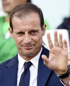 Juventus: Allegri recupera un centrocampista