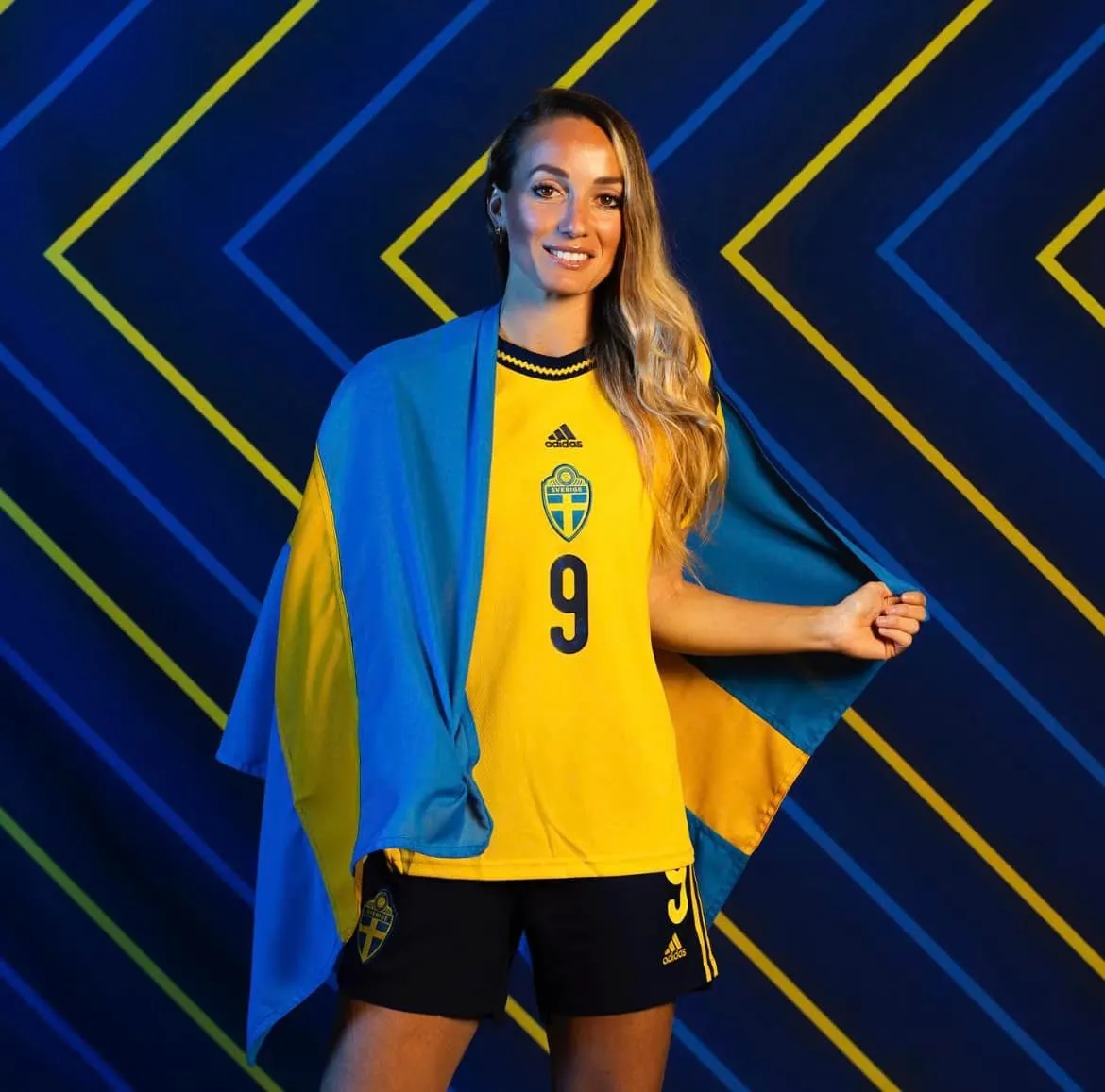 Calciomercato femminile, Asllani