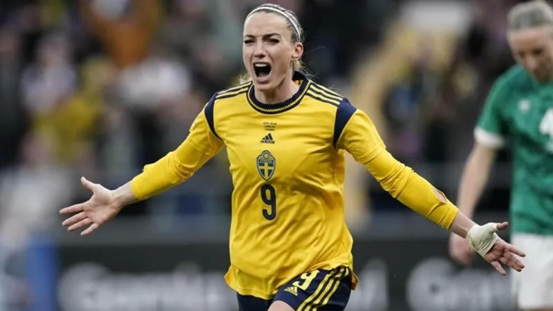 Milan Asllani Svezia