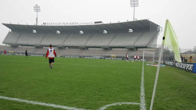 Il Coronavirus ferma anche il calcio