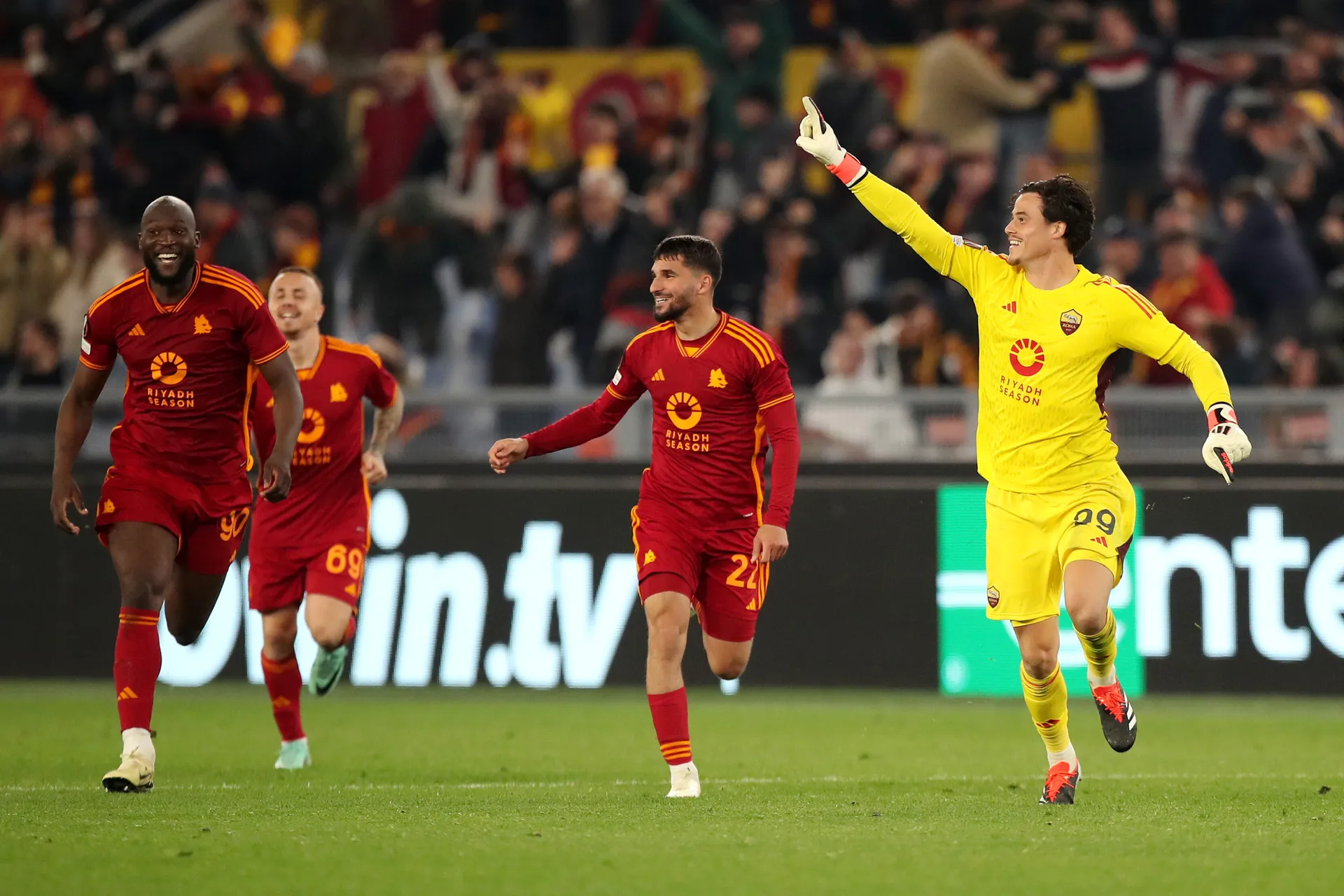 Roma, diminuiscono i paletti UEFA: serviranno meno plusvalenze