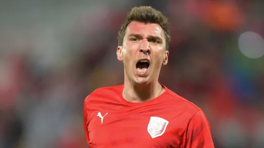 Milan: Mandzukic ha firmato, avrà la maglia numero nove