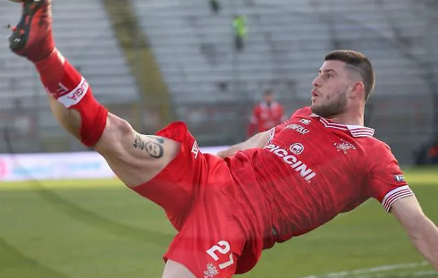 CALCIOMERCATO JUVENTUS. Cerri vicino al Genoa.