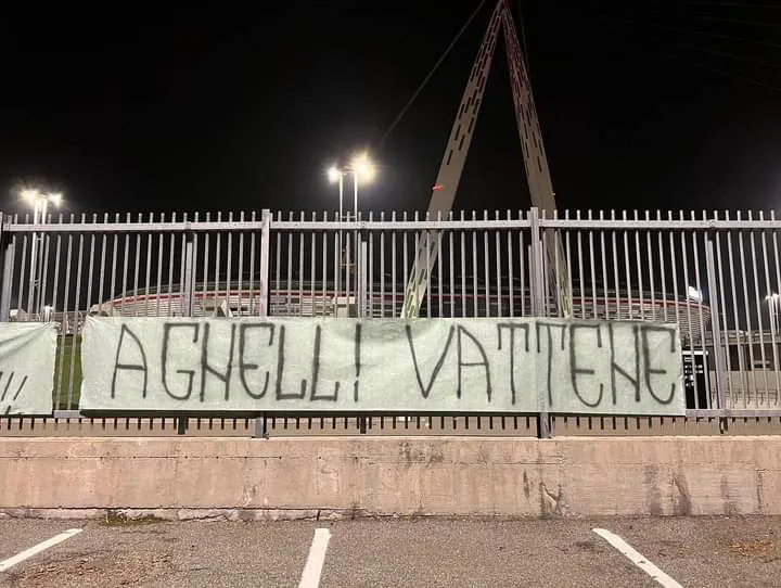 Clamoroso Juventus: striscioni fuori dallo Stadium
