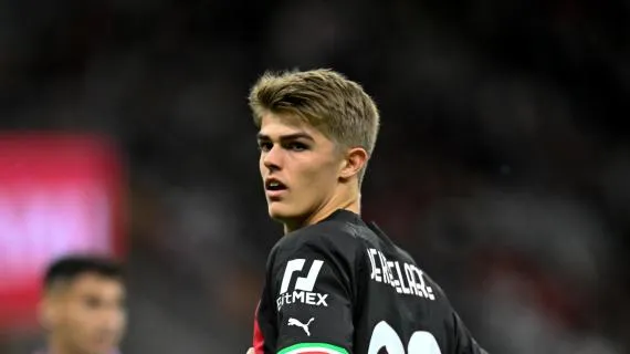 Milan, l’Atalanta accelera: De Ketelaere pronto ai saluti