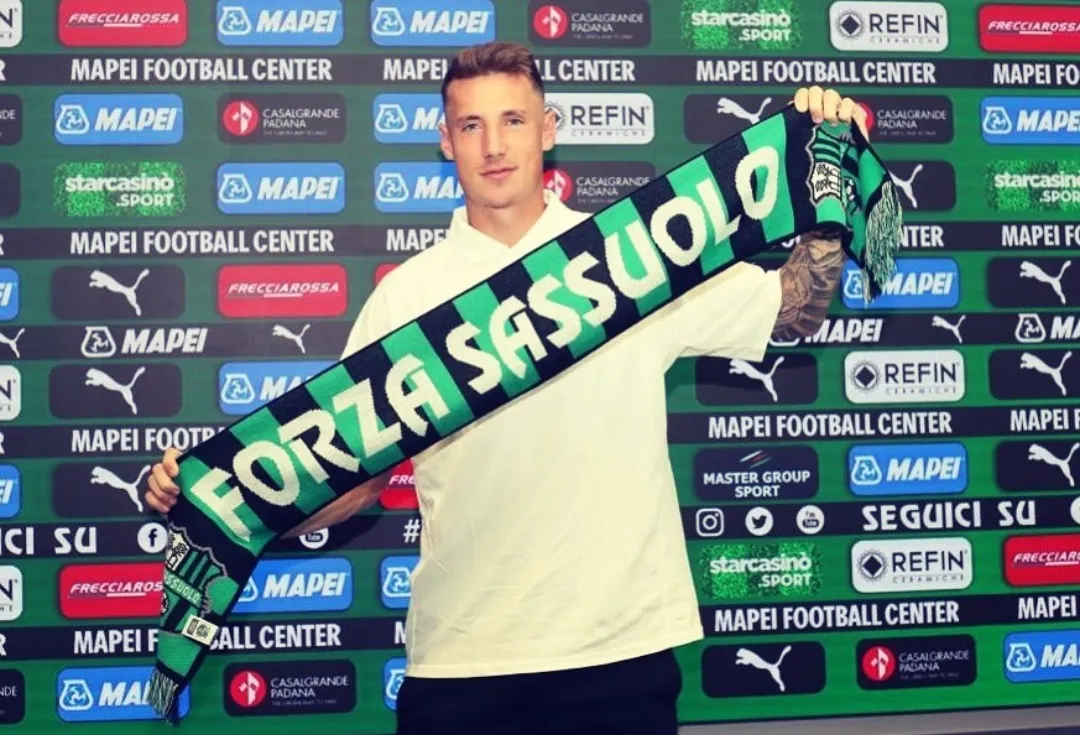 Sassuolo, Pinamonti fa tripletta ma getta ombre sul futuro