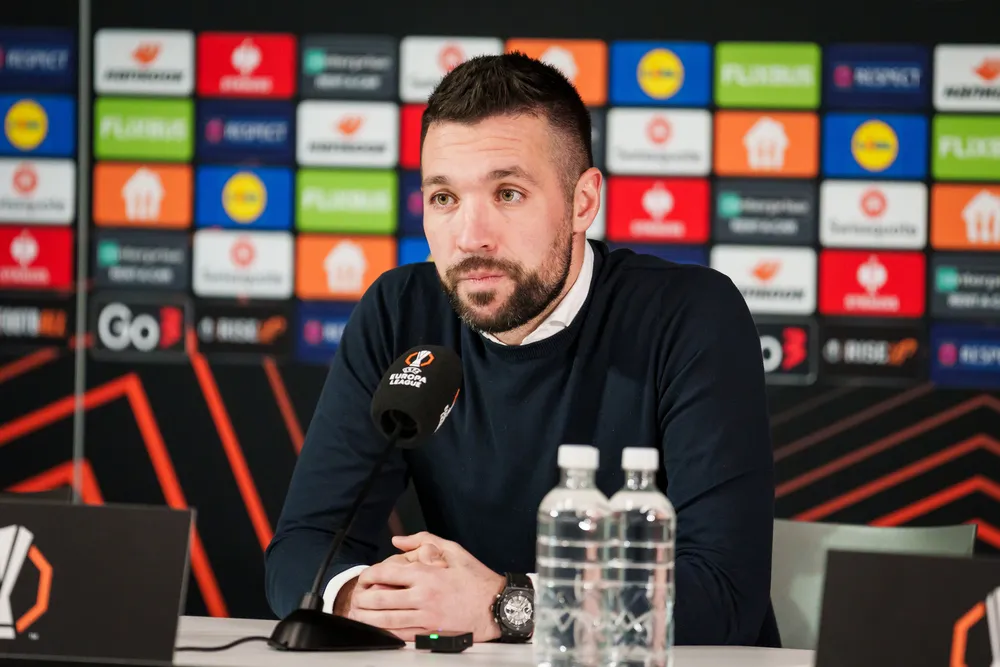 Ajax, troppo forte la delusione: Farioli saluta i Lancieri, futuro in Serie A?
