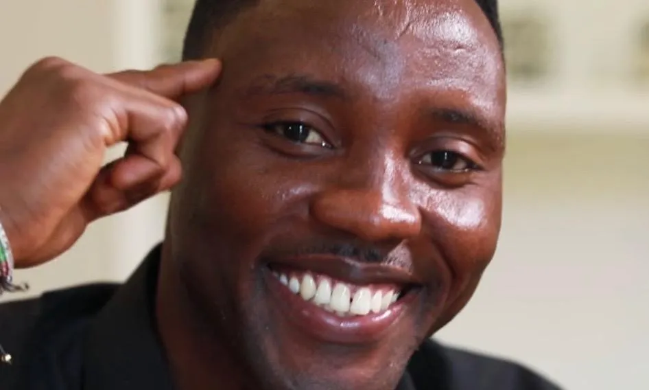 Asamoah smette di calcare i campi, ma non lascia il calcio.