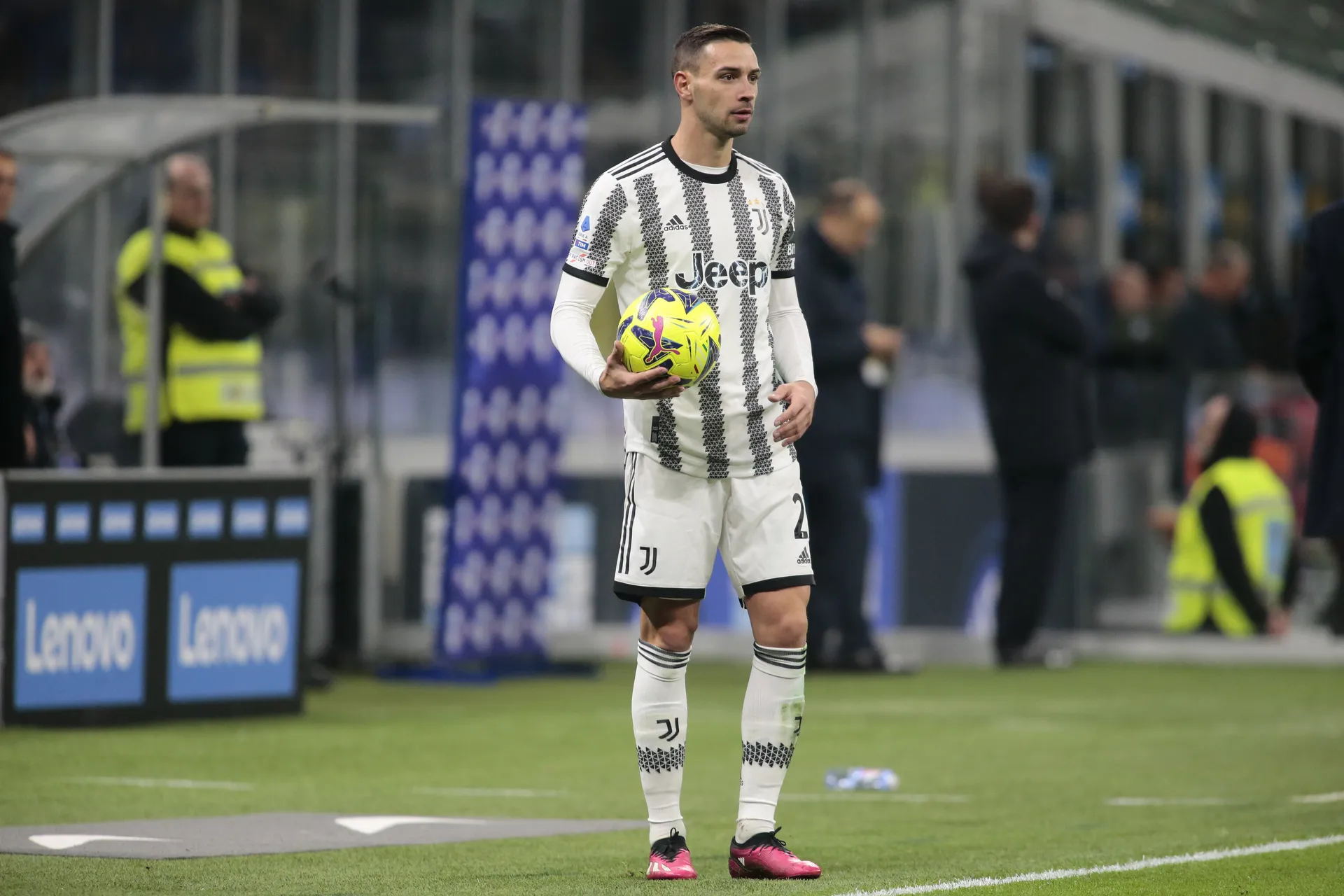 Calciomercato Juve, De Sciglio in uscita: futuro ancora in Serie A?