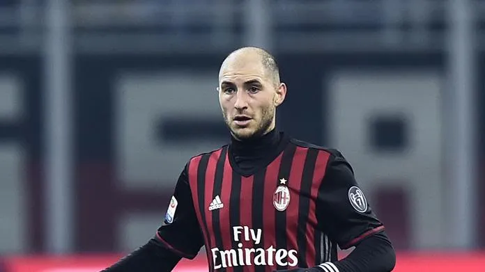 Lecce, per Paletta ci sono anche Sassuolo e Cagliari