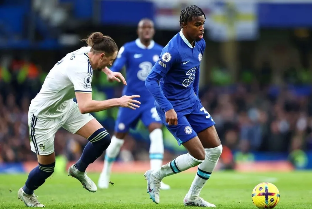 Milan, dialoghi intensi per Chukwuemeka | Chelsea assediato