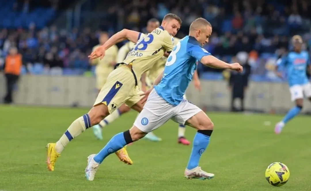 Napoli: allarme Lobotka, problema al ginocchio
