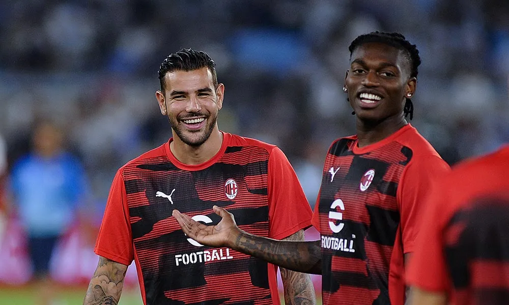 Schira: Il Milan valuta la possibile cessione di Theo Hernandez