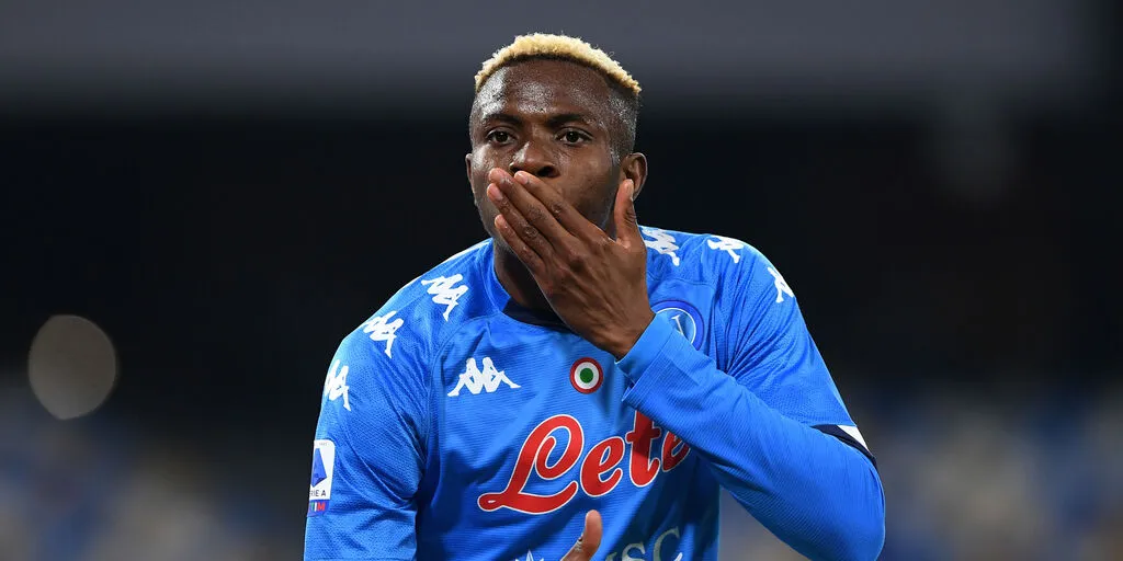 Napoli, infortunio Osimhen: si allungano i tempi di recupero