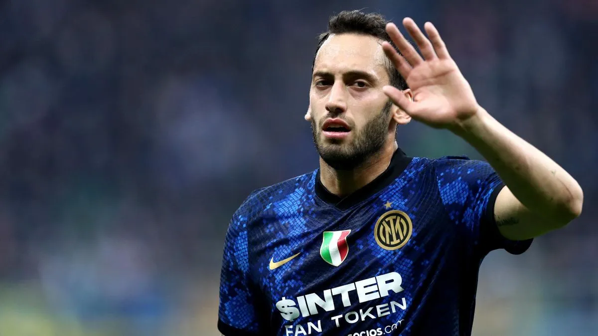 Ultim'ora Inter, grana Calhanoglu: l'esito dello esami