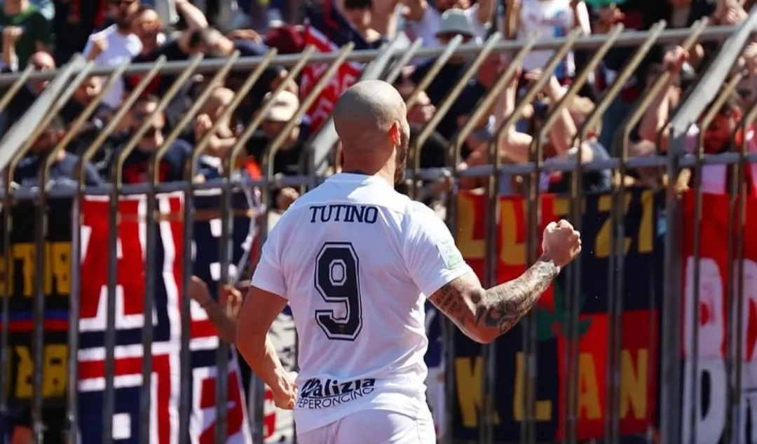 Calciomercato Sassuolo, thriller Tutino: c'è l'accordo con il Cosenza, ma il giocatore ha le idee chiare..