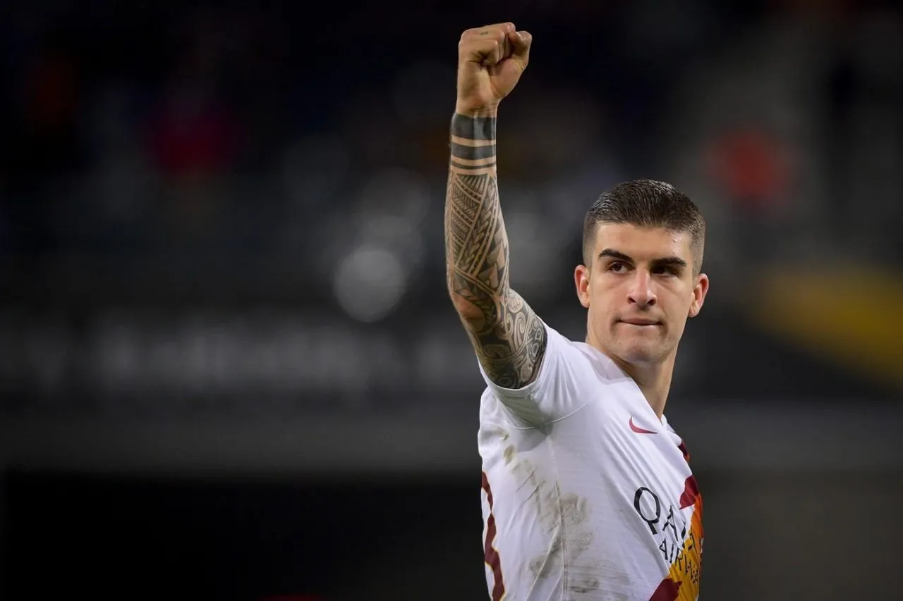 Calciomercato Roma, Mancini conteso in Premier: due big sul difensore