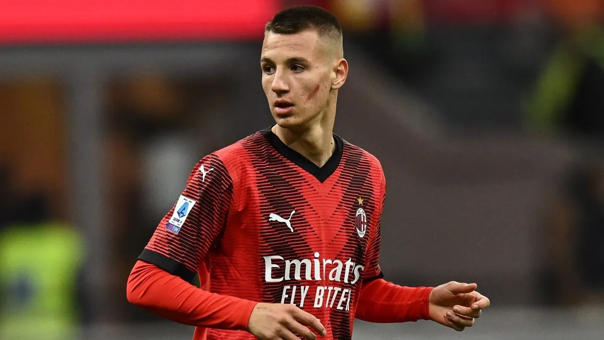 Milan, gli applausi sono un'esclusiva per pochi: i tifosi acclamano solo Camarda e Pulisic