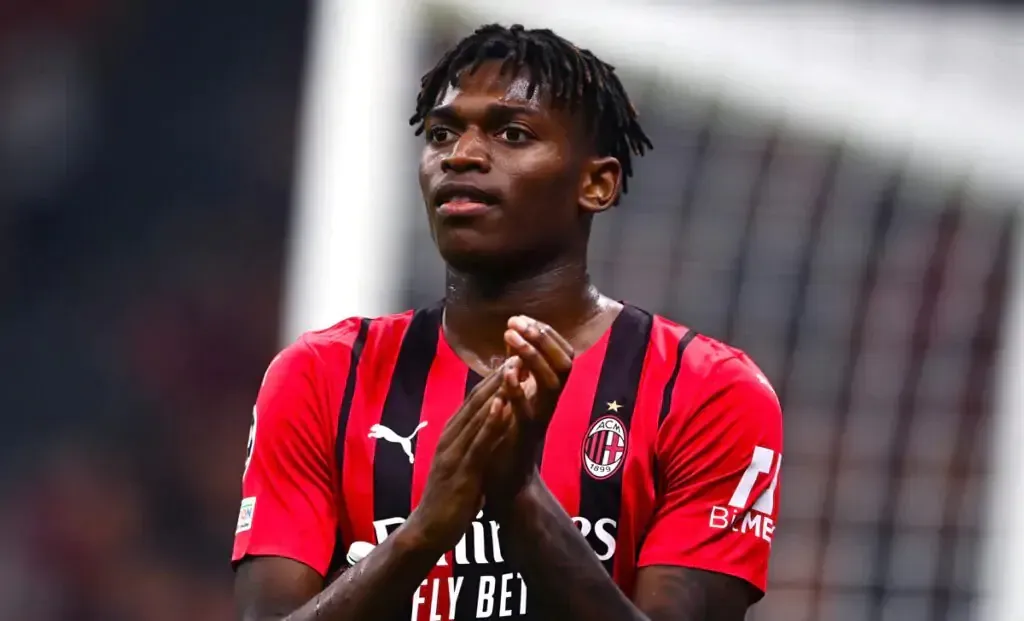 Ultim'ora Milan, Leao scarica Mendes: il nuovo procuratore