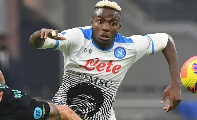 Cessione Osimhen: il Napoli fissa il prezzo