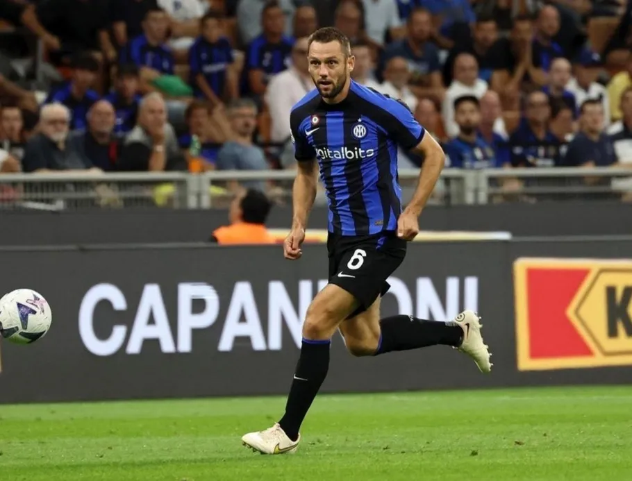 De Vrij-Inter, domani la fumata bianca?