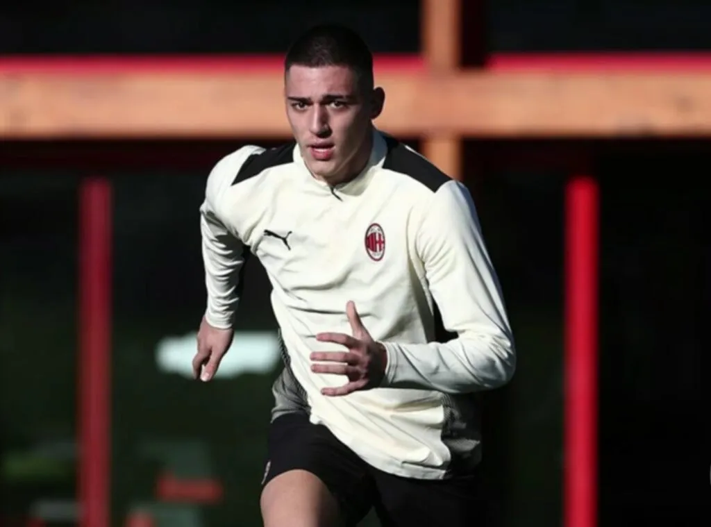 Milan, Lazetic in prestito: lo vuole un club di Serie A