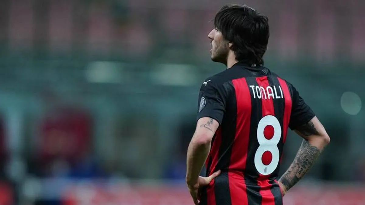 Tonali arrivato in Procura a Torino: pronto a collaborare