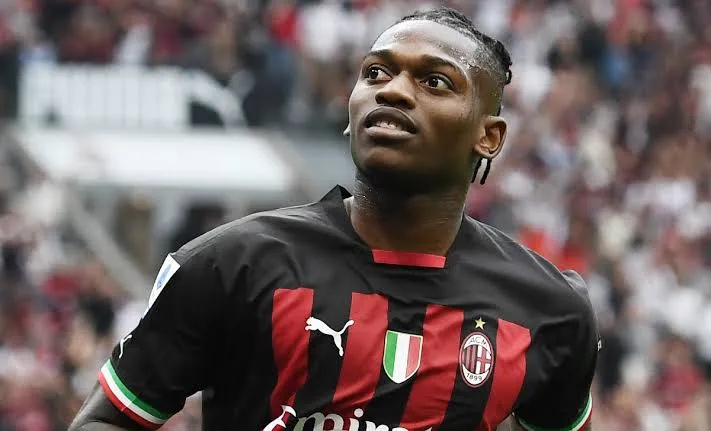 Milan, Leao che sofferenza: ci si mette anche il Paris Saint Germain!