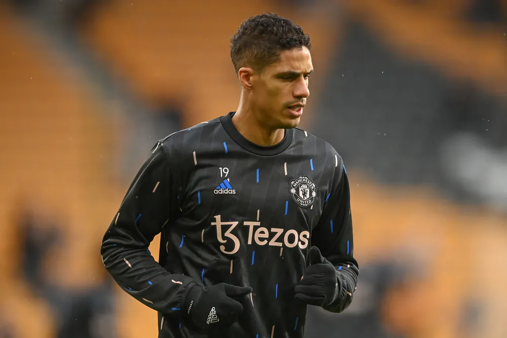 Manchester United, Varane si libera a 0