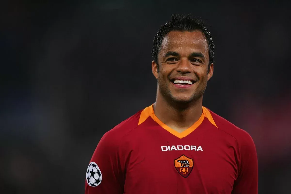 Roma, Amantino Mancini: "De Rossi scelta..."