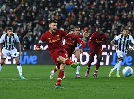 Roma-Bologna: che duello Abraham contro Medel!