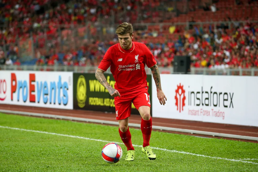 Como, in chiusura l'ex Liverpool: colpo sulla fascia