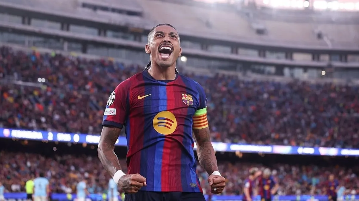 Raphinha, il 2028 non basta al Barcelona: Chelsea e Arsenal alla finestra