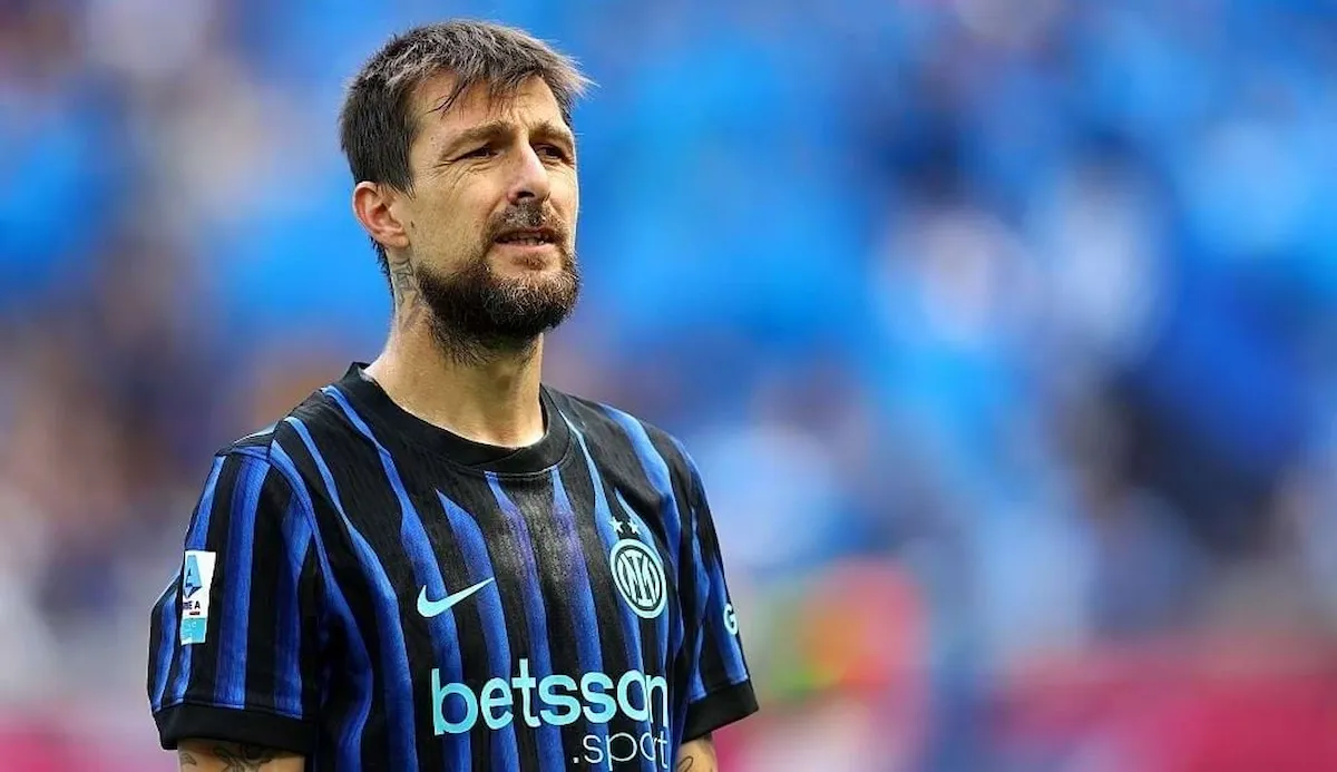 Acerbi, derby di mercato tra Bologna e Sassuolo: il centrale può tornare in neroverde