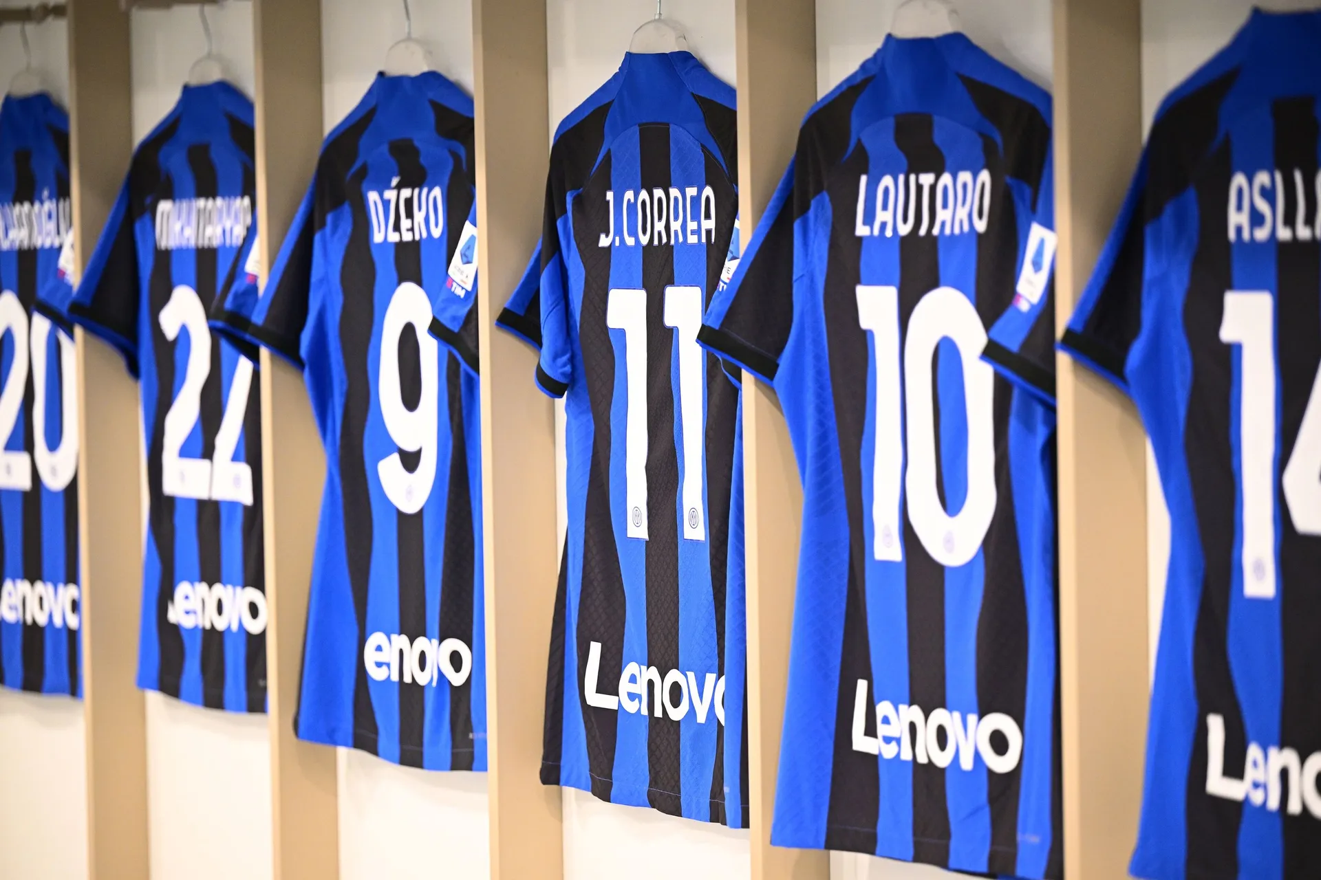 Inter, sorride il "bilancino": balzo dei ricavi e incognita sponsor