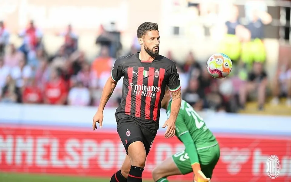 Milan, è super Giroud: il francese detta le gerarchie