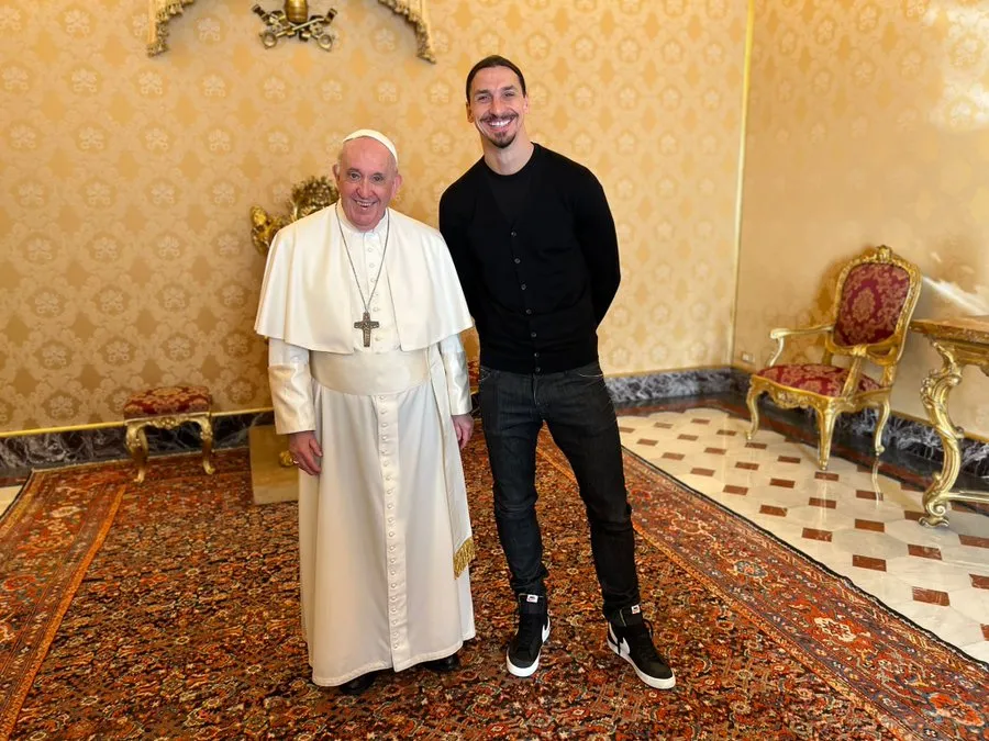 Ibrahimovic ricevuto dal Santo Padre, allegro siparietto in Vaticano