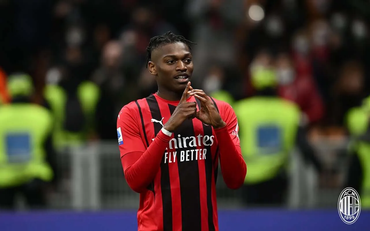 Milan, Leao chiama a gran voce i tifosi: la stagione della conferma